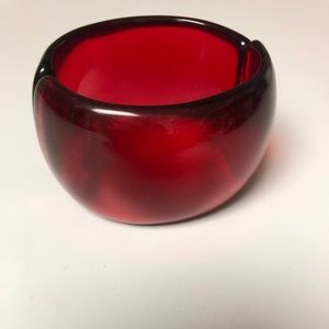 Gorgeous VTG Ruby Red Magnetic Clasp 2” Bracelet Thick Acrylic Slight Scratches